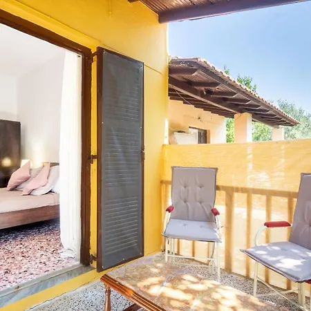 House Konstantinos * Agios Georgios (Corfu)