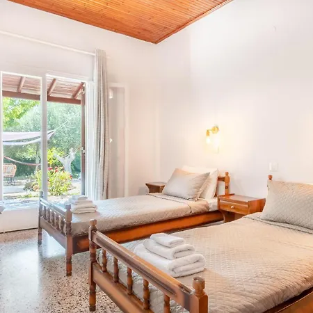 House Konstantinos Holiday home *