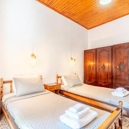 House Konstantinos * Agios Georgios (Corfu)